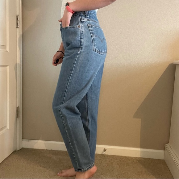 Levi’s Vintage 512 Orange Tag Slim Taper Mom Jeans - Picture 3 of 10